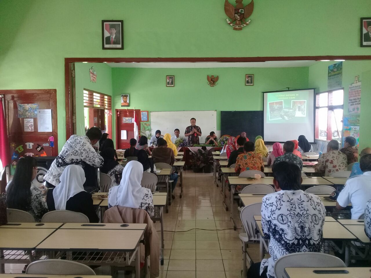 Bhabinkamtibmas Polsek Batu Binluh ke SDN Songgokerto 03 Batu Binluh Kenakalan Remaja