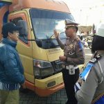 Cegah Laka Lantas, Kasatlantas Polres Batu Binluh Sopir Truck