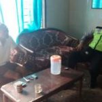 Jalin Silahturahmi, Bhabinkamtibmas Polsek Batu Polres Batu Rutin Sambangi Warga