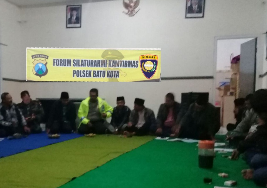 Forum Silaturohmi Kamtibmas Bhabin Polsek Batu Polres Batu Dengan Masyarakat Songgoriti