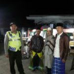 Anggota Bhabinkamtibmas Polsek Pujon Polres Batu Giatkan Pengamanan Pengajian Riyadlul Jannah Di Wilayah Hukum Polsek Pujon