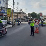 Wujudkan Kamseltibcar Lantas Yang Mantab, Personel Satlantas Polres Batu Laksanakan Strong Point