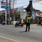 Antisipasi Peningkatan Arus Lalin Saat Long Weekend, Kasatlantas Polres Batu Gelar Anggota di Lapangan