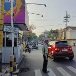 Masyarakat Apresiasi Giat Strong Point Satlantas Polres Batu Bantu Kelancaran Di Pagi Hari