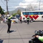 Pastikan Weekend Lancar, Anggota Satlantas Polres Batu Sebar Lebar Giat Strong Point