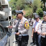 Polisi Bersama PT KAI Daop 9 Jember Gencar Sosialisasikan Keselamatan di Perlintasan Sebidang*