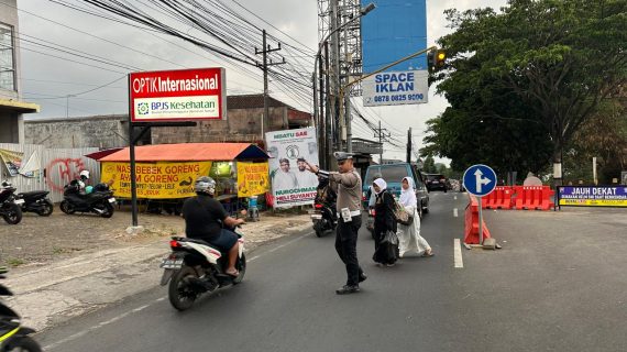 Ingin Tingkatkan Kamseltibcar Lantas, Satlantas Polres Batu Lakukan Poros Pagi