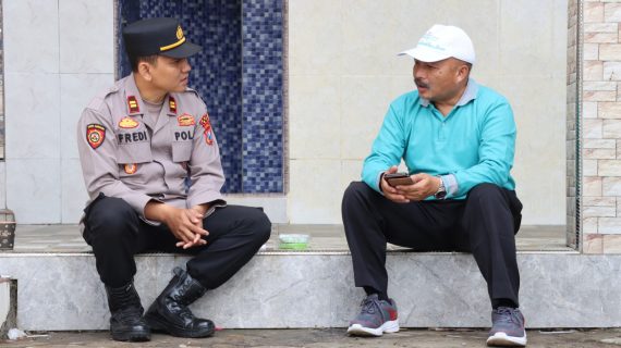 Tingkatkan Sinergitas, Polres Batu Gelar Apel Jum’at Curhat Di Desa Tlekung