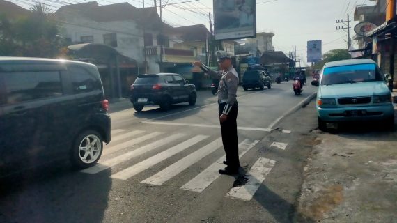 Berharap Kamseltibcar Lantas Semakin Baik, Satlantas Polres Batu Gencar Lakukan Poros Pagi