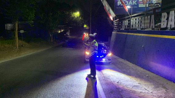 Berharap Situasi Kamtibmas Aman Kondusif, Personel Polres Batu Giat Blue Light Patroll Jelang Pilkada Tahun 2024