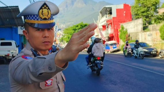 Berharap Arus Lalu Lintas Aman dan Lancar, Satlantas Polres Batu Gencarkan Poros Pagi