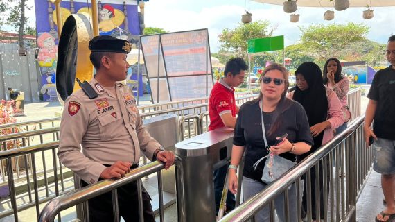 Giat Patroli Dialogis Ke Tempat Wisata, Anggota Pam Obvit Satsamapta Polres Batu Berharap Sitkamtibmas Menjelang Pilkada Kota Batu 2024 Aman Kondusif