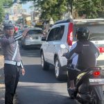 Personel Satlantas Polres Batu Poros Pagi Di Beberapa Simpul Rawan Laka dan Rawan Macet