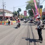 Pastikan Lancar dan Kondusif, Personel Satlantas Polres Batu Sebar Lebar Giat Strong Point Saat Weekend