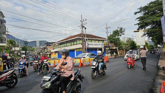 Sambut Wisatawan Saat Weekend, Satlantas Polres Batu Siapkan Pengamanan Jalur