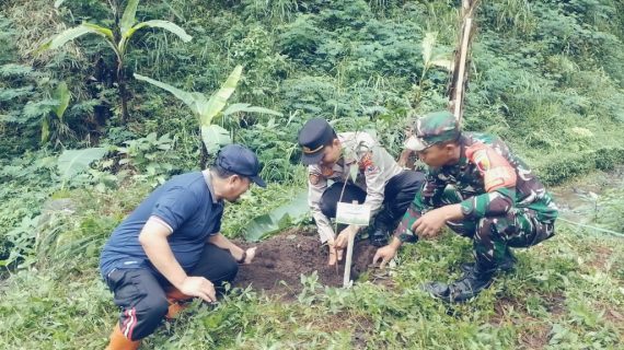 Peringati Hari Gunung Internasional 2024, Kapolsek Junrejo Hadiri Apel Hijau