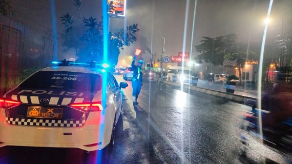 Ciptakan Situasi Aman dan Kondusif, Polres Batu Tingkatkan Giat Blue Light Patrol Pasca Pilkada 2024 dan Jelang Nataru