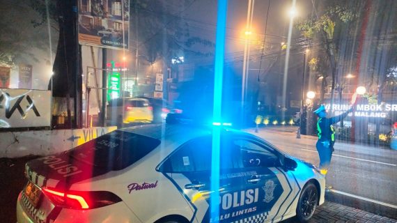 Polres Batu Tingkatkan Blue Light Patrol untuk Jaga Keamanan Pasca Pilkada dan Libur Nataru