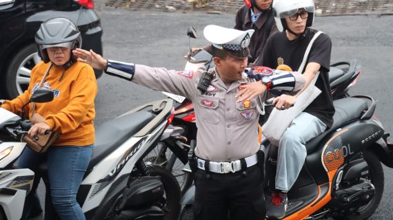 Polres Batu Intensifkan Poros Pagi untuk Kelancaran Lalu Lintas dan Keamanan Liburan Nataru