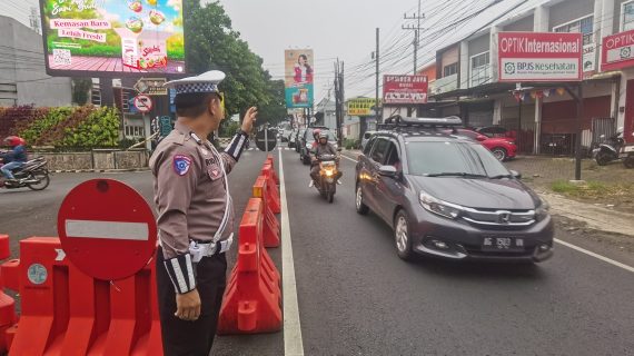 Pastikan Keamanan dan Kelancaran Lalu Lintas, Satlantas Polres Batu Giatkan Poros Pagi